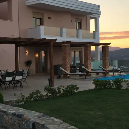 Endless View Villa *