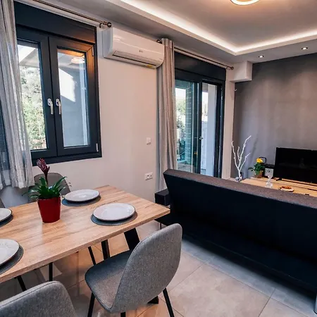 Amphitrite Beach House