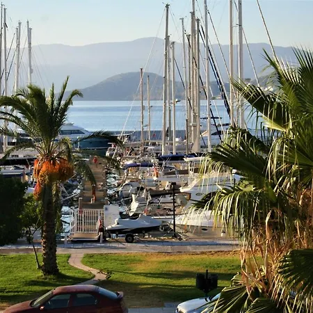 Naiades Marina (adults Only)