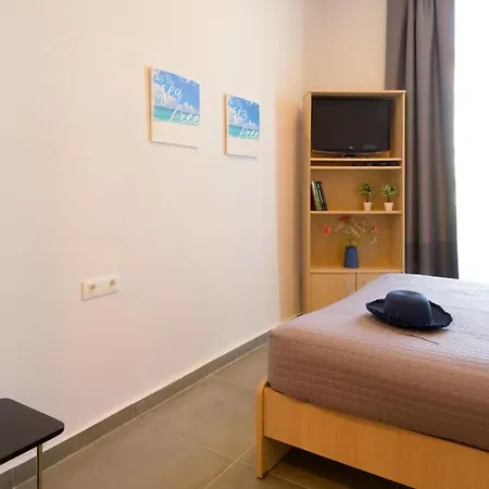 Central Studio Apartment