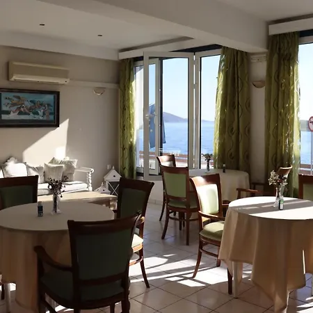 Pergola Hotel Agios Nikolaos (Crete)