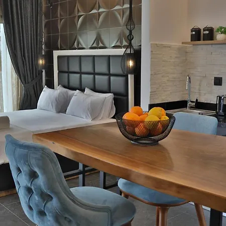 Walk Luxury Aparthotel *