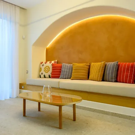 Onira Luxury Apartment *