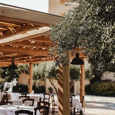 Candia Park Village Otel 4*