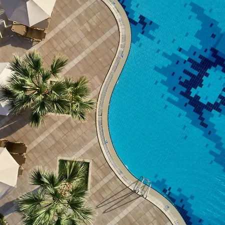 Candia Park Village Otel 4*