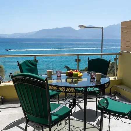 Sunlit & Sunny Rose Tatil Evi