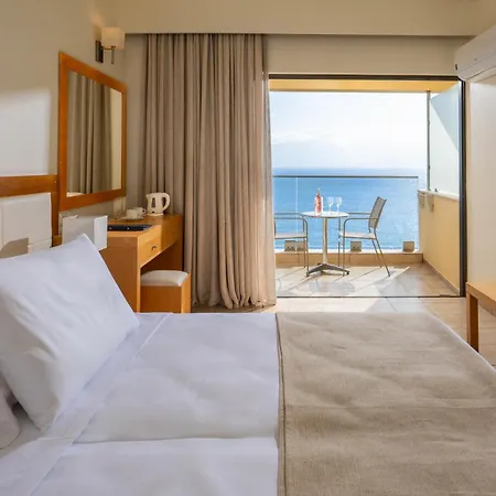 Resort Miramare & 4*