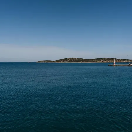 Petit Paradis