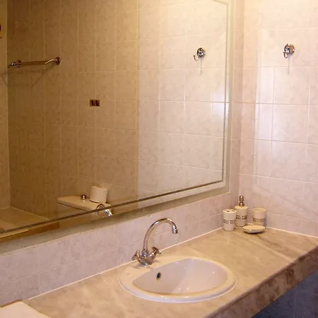 Polydoros Appartments 2*