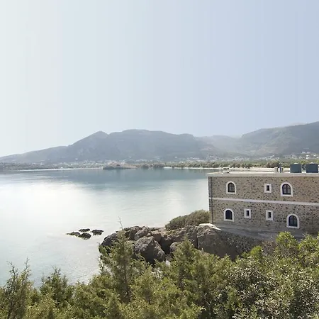 Apartment Karavostassi - The Stonehouse *