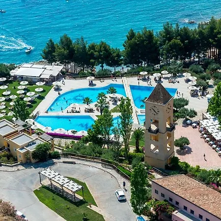 Candia Park Village Otel