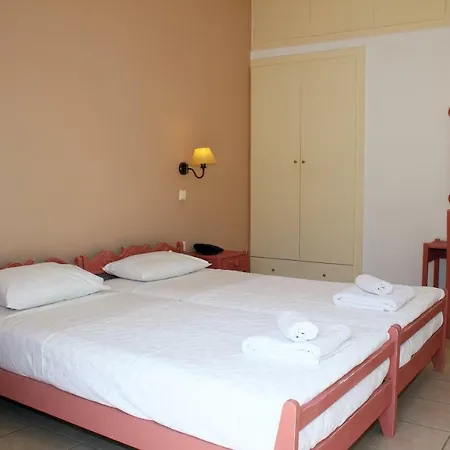Ikaros Art Hotel 2*